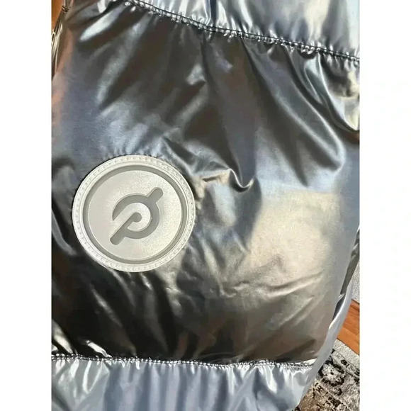 Pelaton puffer jacket grey and pink size medium - Picture 3 of 10